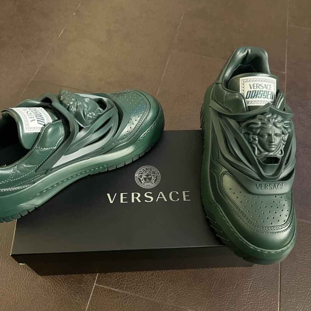 Brand New Versace Sneakers for Men size 42 (US 9) no box available. AUTHENTIC